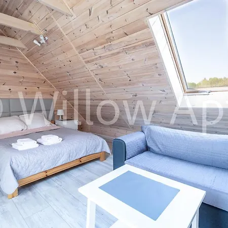Willow Apts Appartamento Junoszyno