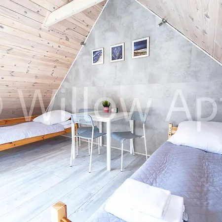 Willow Apts Apartament Junoszyno