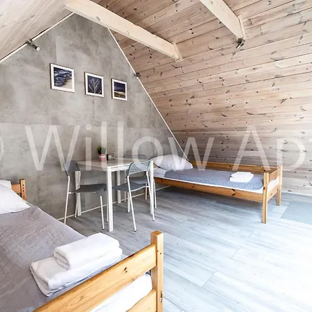 Willow Apts Apartament *